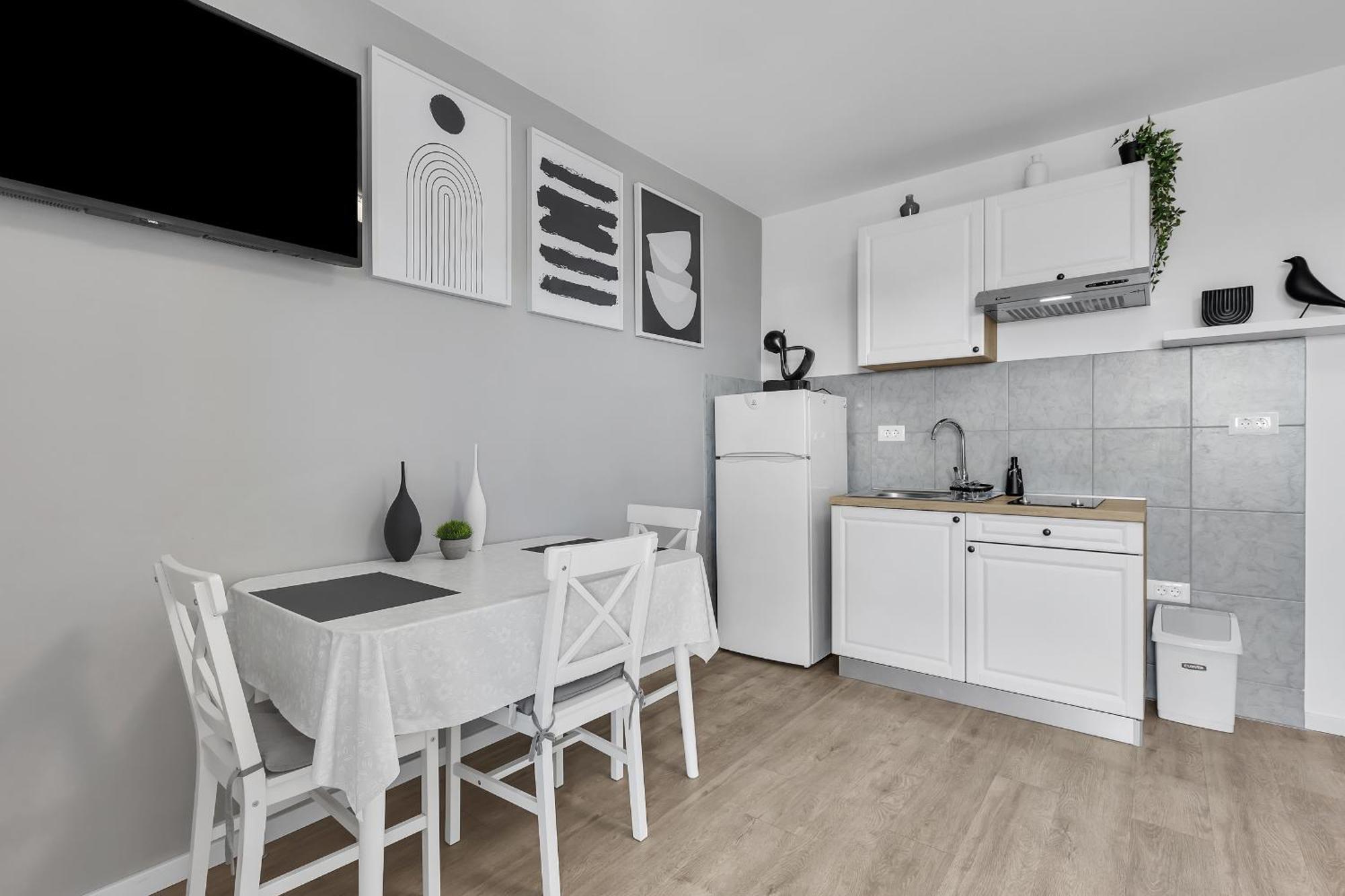Mediterranean Living Makarska Exterior photo
